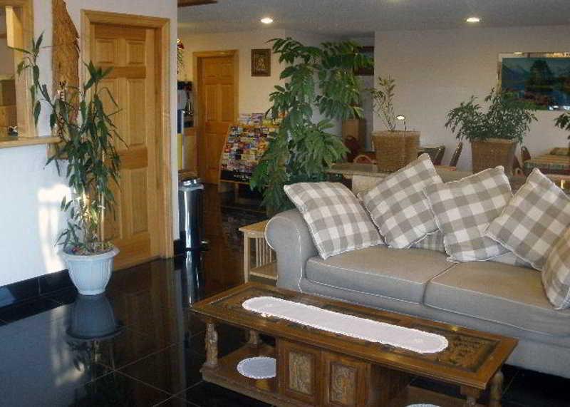 Econo Lodge Inn & Suites Madras Interior photo